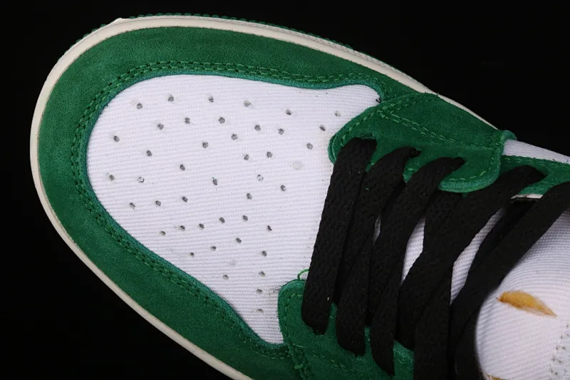 All categories Air Jordan Jordan series basketball shoes Air Jordan 1 High Z version Air Jordan 1 Zoom CMFT "Stadium Green" AJ1 Joe 1 white and green stitching CT0978-300